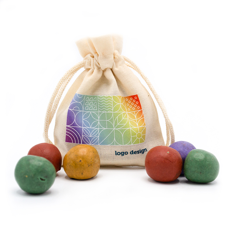 Pose med 6 frobomber